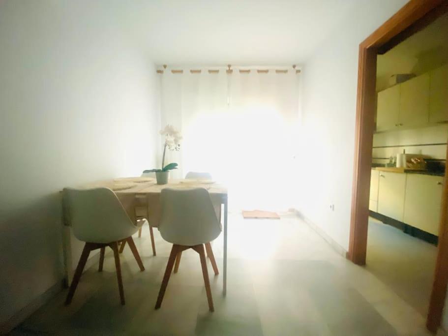 Apartamento De Dos Dormitorios En Almeria. Dış mekan fotoğraf