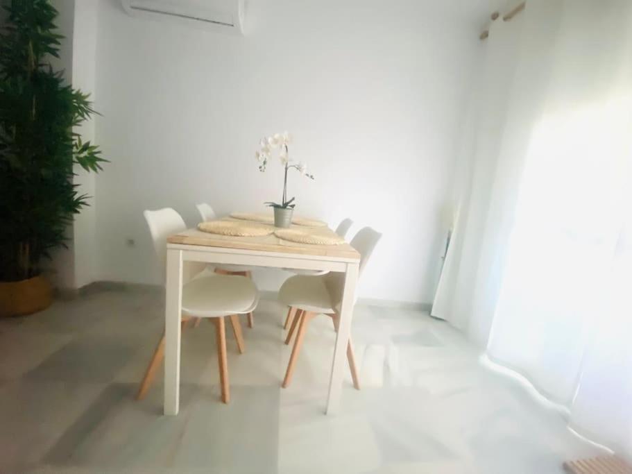 Apartamento De Dos Dormitorios En Almeria. Dış mekan fotoğraf